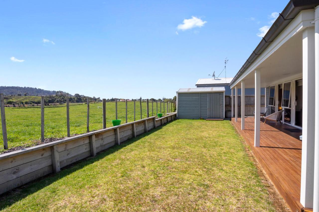 Sky Blue Retreat - Waihi Beach Holiday Home 외부 사진